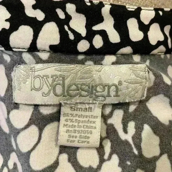 Women’s Black and White By Design Blouse - Picture 3 of 5